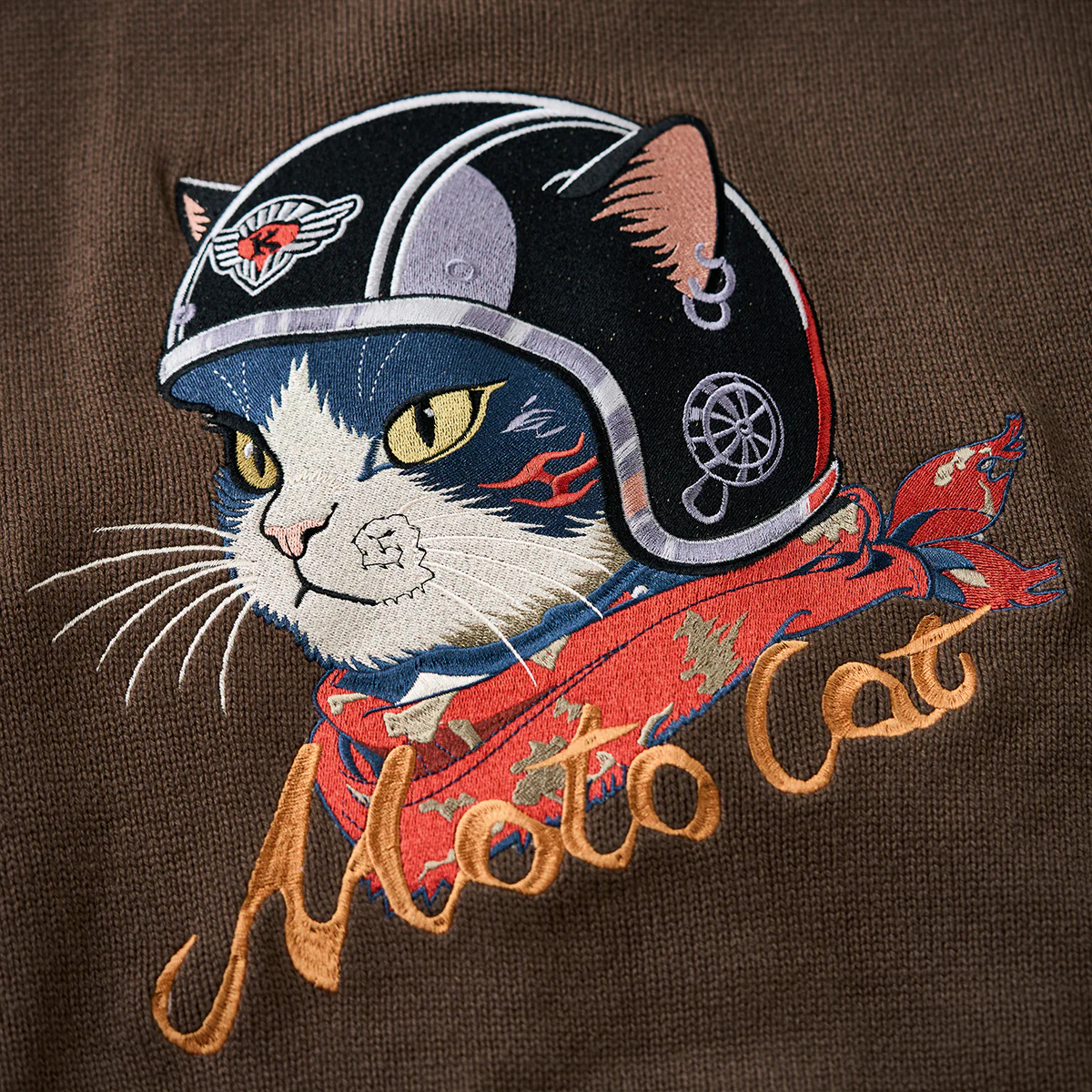 「ヘルメットを被った猫」刺繡＆KaraKuロゴ刺繡入り　ヘンリーネックニットセーター - Image 8