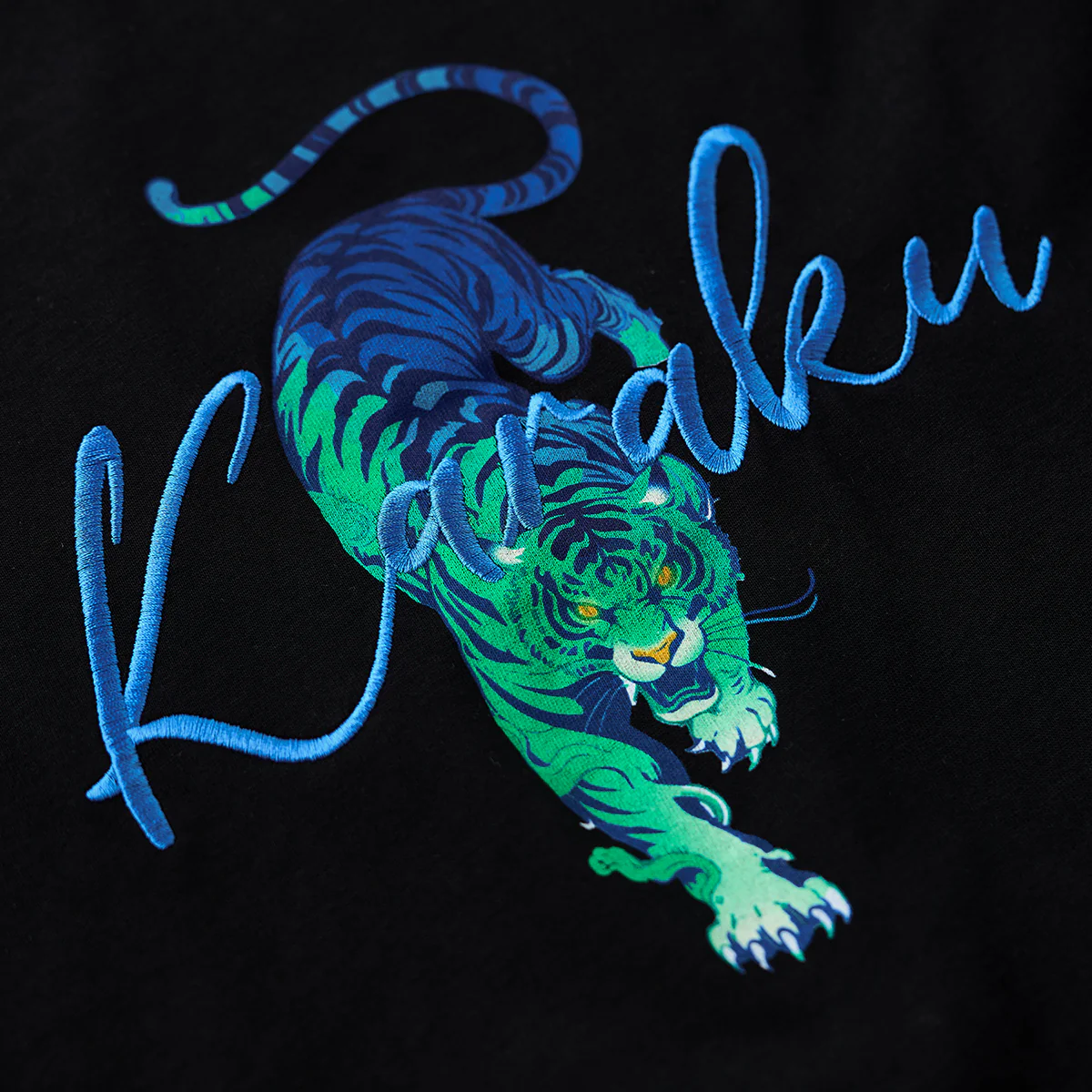 【予約】「光る目をした虎」プリント&虎・KaraKu刺繡入りコットンTee - Image 8